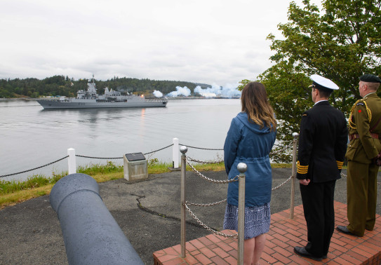 As HMNZS Te Mana’s gun salute echoes around the harbour, Canada bids farewell to the ship and crew as she departs Esquimalt Harbour at Duntze Head, Canadian Forces Base Esquimalt on 30 May 2022.